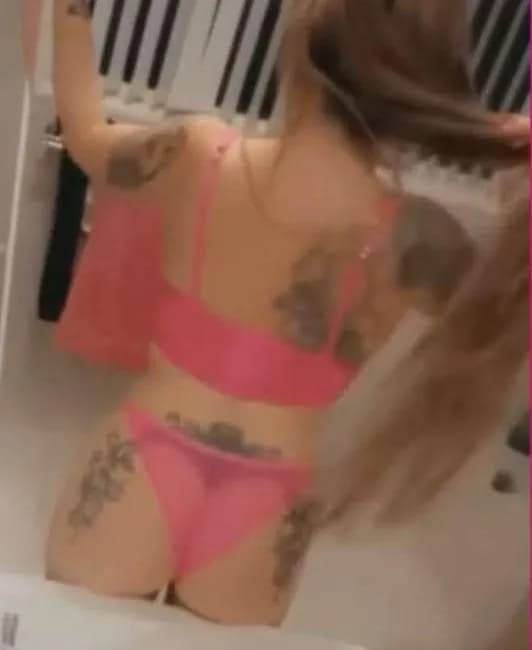 Khloe — photo 8