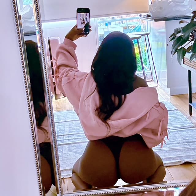 Desirae — photo 2