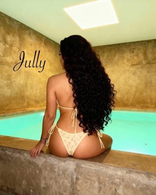 Jully — photo 3