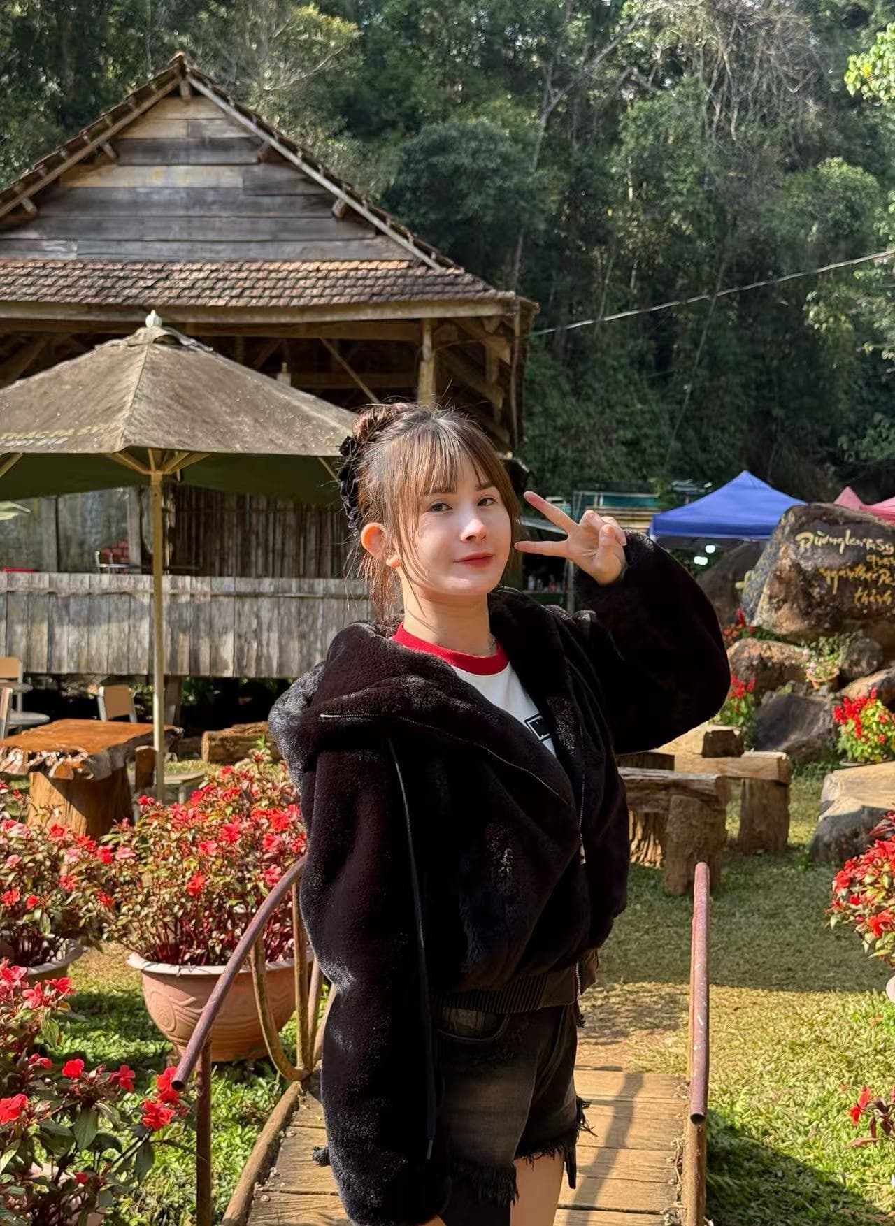 Linh — photo 2