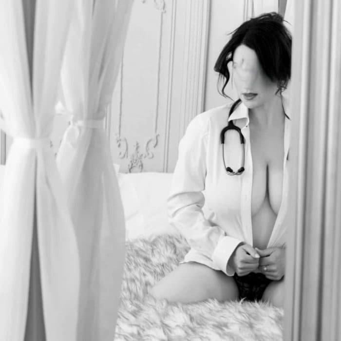 JULIA — photo 2